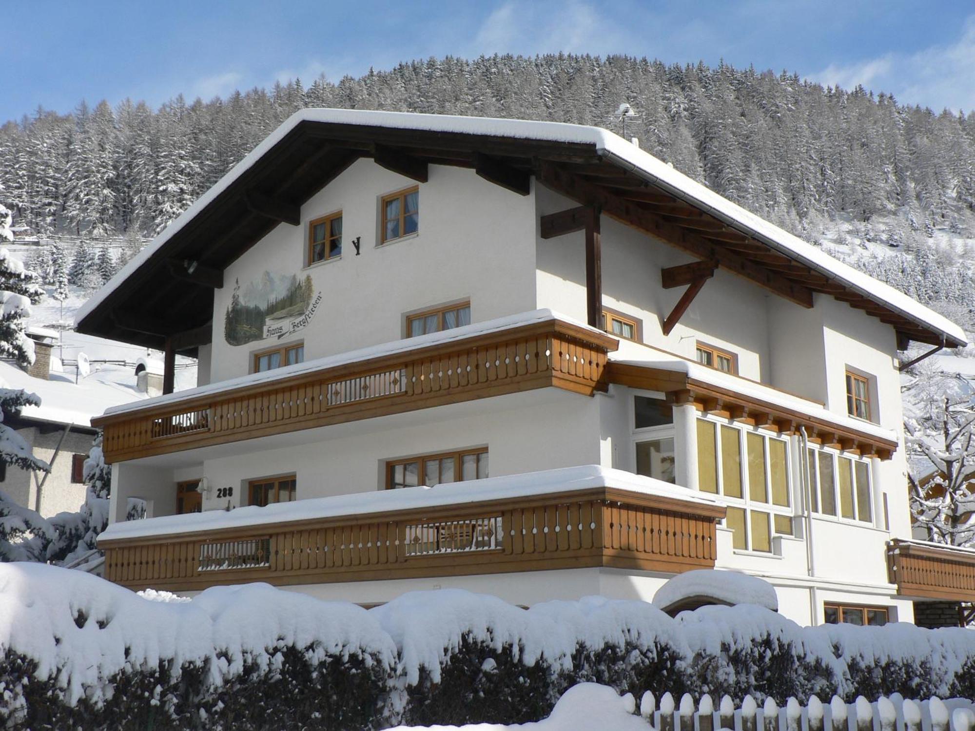 Bergfrieden * Nauders